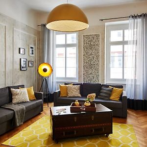 Appartement à 3 Chambres à Coucher