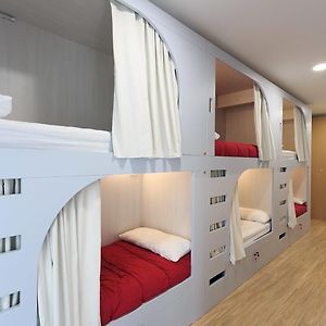 Dormitory Room Mixed