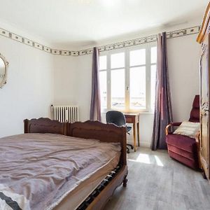Appartement à 2 Chambres à Coucher