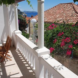 Villa Antipodes
