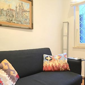 Navona, Old Rome Lodge