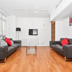 Appartement à 2 Chambres à Coucher