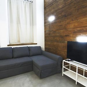 Alessia'S Flat - Mac Mahon
