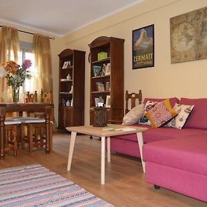 Romantic Apartment With Free Parking