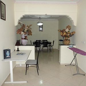 Appartement à 3 Chambres à Coucher