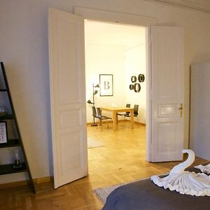 Appartement à 2 Chambres à Coucher