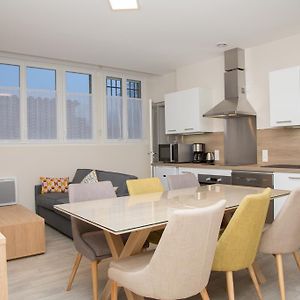 Appartement à 2 Chambres à Coucher