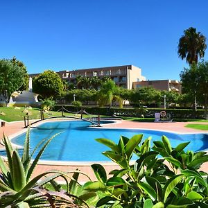 Townhouse 700M From Sao Rafael Beach