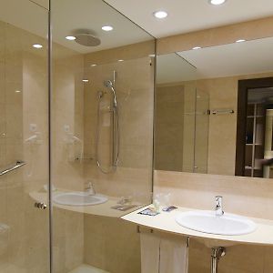 Chambre Standarde Lit Queen-Size