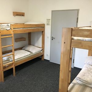 Chambre Juste Pour Hommes Dortoir
