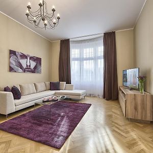Appartement à 3 Chambres à Coucher