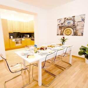 Appartement à 3 Chambres à Coucher