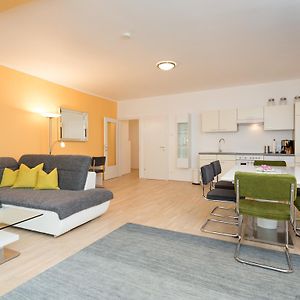 Appartement à 2 Chambres à Coucher