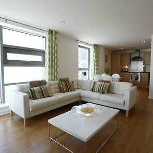 Appartement à 2 Chambres à Coucher