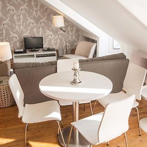 Appartement à 2 Chambres à Coucher