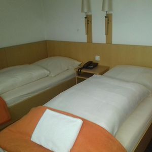 Chambre Standarde Triple