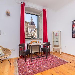 Arty Old Town Apartments By Irundo