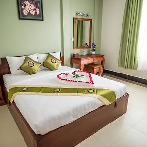 Ny Ka Smy Hotel