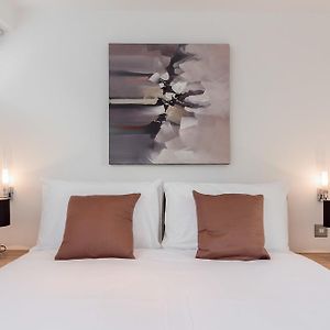 Apartment Near Harrods