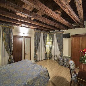 Chambre Lit Queen-Size