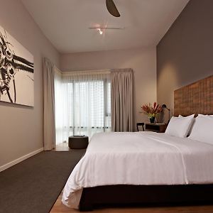Suite à 2 Chambres à Coucher aux Étages Supérieurs