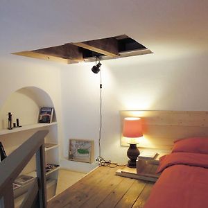 V12 Design Apartments