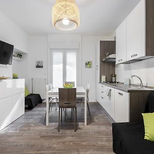 Stayeasy Filzi11 - 3 Bedrooms, 2 Baths - Central Station