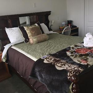 White House Bed And Breakfast