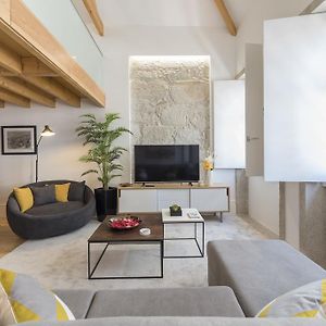 Lovelystay-Modern Loft City Center