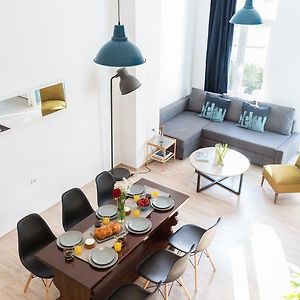 Appartement à 3 Chambres à Coucher