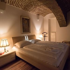 Comfort  Private Bathroom King Room