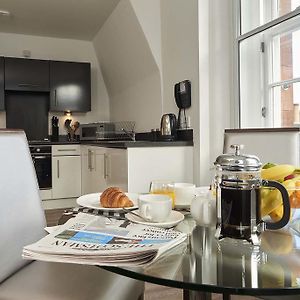 Appartement à 2 Chambres à Coucher