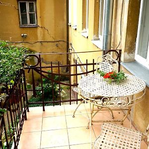 90 Sq.M. Apartment In Centre Of Vilnius