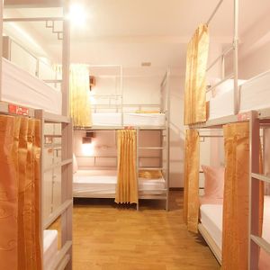 Dormitory Room Mixed