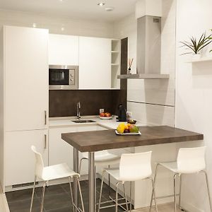 Appartement à 2 Chambres à Coucher