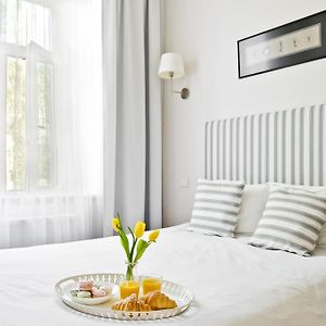 Cozy Studio In Old Town By Urban Rent