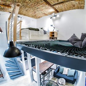Designer Loft At The Great Synagogue