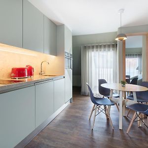 Appartement à 2 Chambres à Coucher