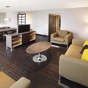Appartement à 3 Chambres à Coucher