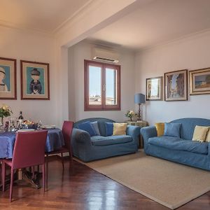 Appartement à 3 Chambres à Coucher