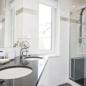 Appartement à 2 Chambres à Coucher