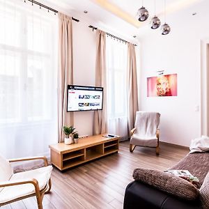 Appartement à 3 Chambres à Coucher