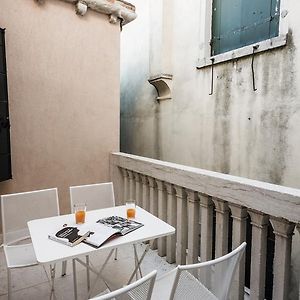 Appartement de Luxe à 1 Chambre à Coucher