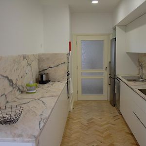 Appartement à 3 Chambres à Coucher