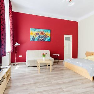Fantasia Apartments