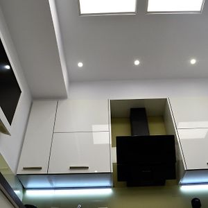 Athens Nest