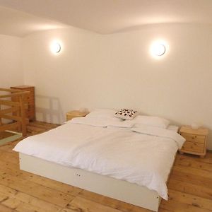 Appartement à 3 Chambres à Coucher