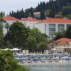 Dvori Lapad