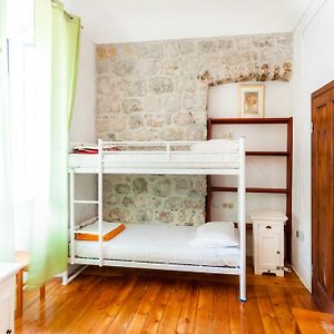 Dormitory Room Mixed