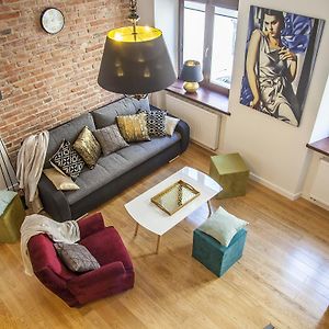 Bc7 Apartments